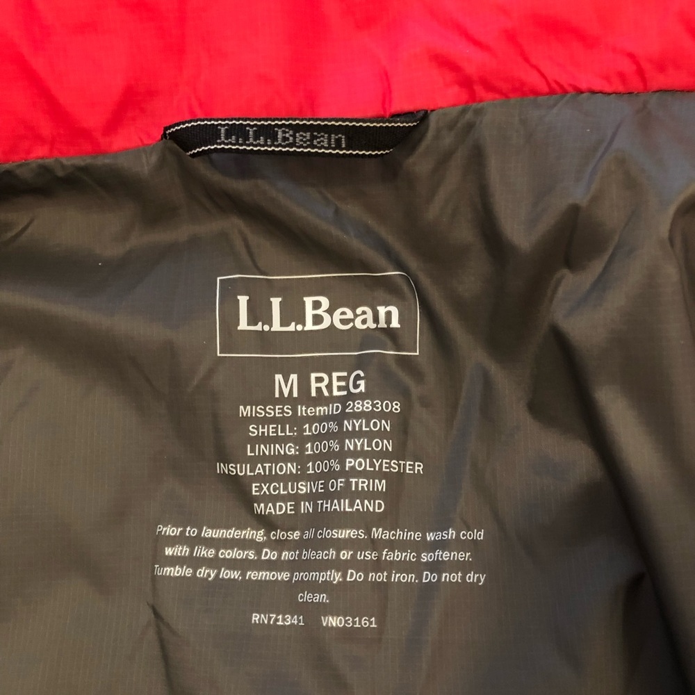 LL Bean nylon packable jacket. Size medium. - image 5